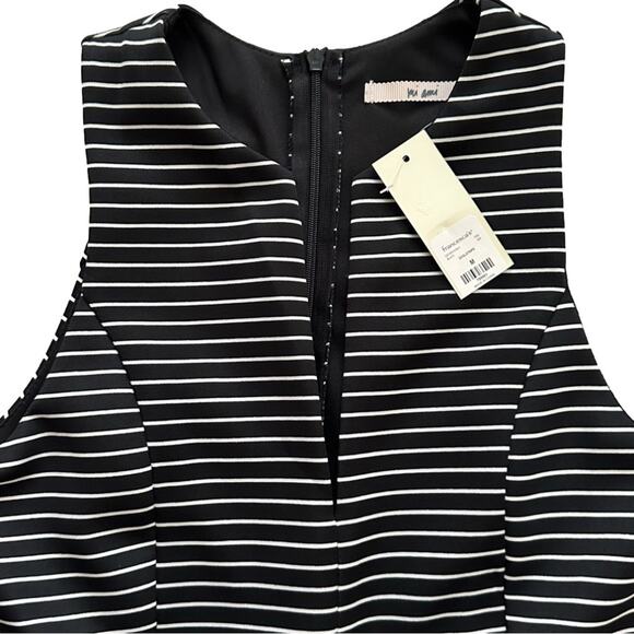 Mi Ami Black White Stripe Sleeveless Pockets Dress Size Medium NEW - Picture 8 of 12